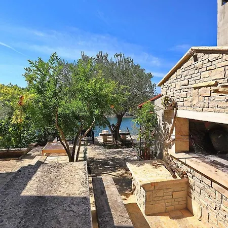 Apartment Alsano, No 1 Basic