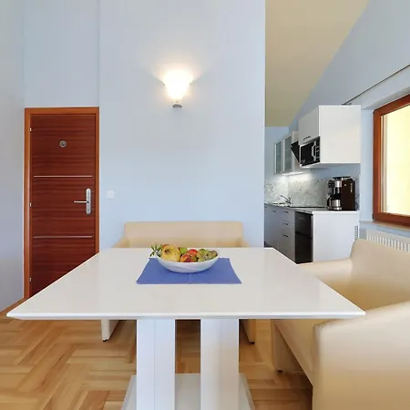 Alsano, No 1 Apartment
