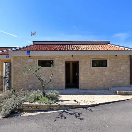 Alsano, No 1 Apartment *